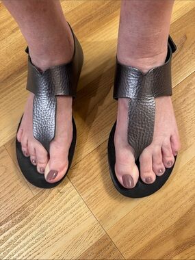 Women's Metallic Gray Leather T-Strap Sandals with Cushioned Footbed